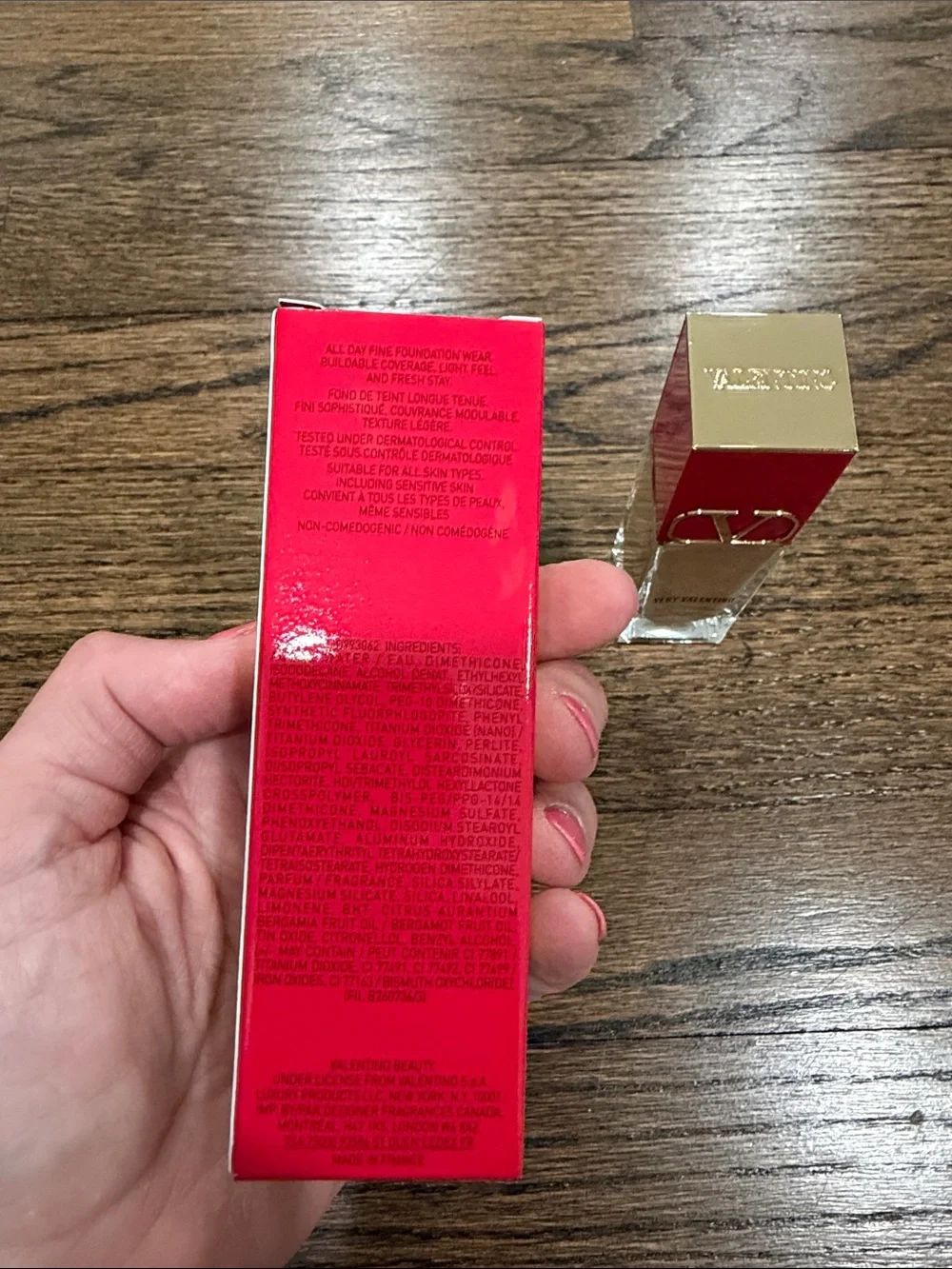 Valentino Very Valentino Foundation in Medium Neutra 4